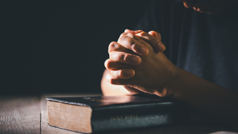 A esperança cristã é resposta à crise de sentido vivida na sociedade atual. Jose Eduardo De Oliveira e Silva explica como a fé católica oferece direção e consolo.